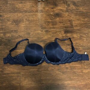 Victoria’s Secret Dream Angels Navy Lace Bra